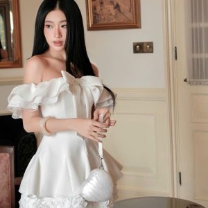 ĐẦM TRẮNG TRỄ VAI TIỂU THƯ – THANH LỊCH, NỮ TÍNH